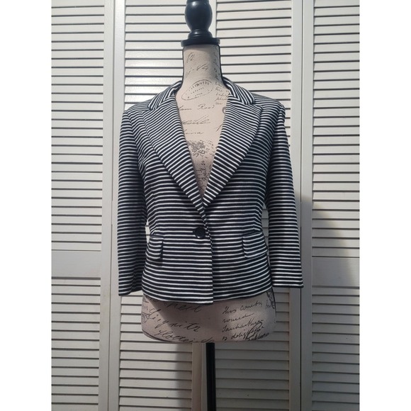 BCBGMaxAzria Jackets & Blazers - BCBG Maxazria Natalia Striped Blazer Women's Large Black & White Single Breasted